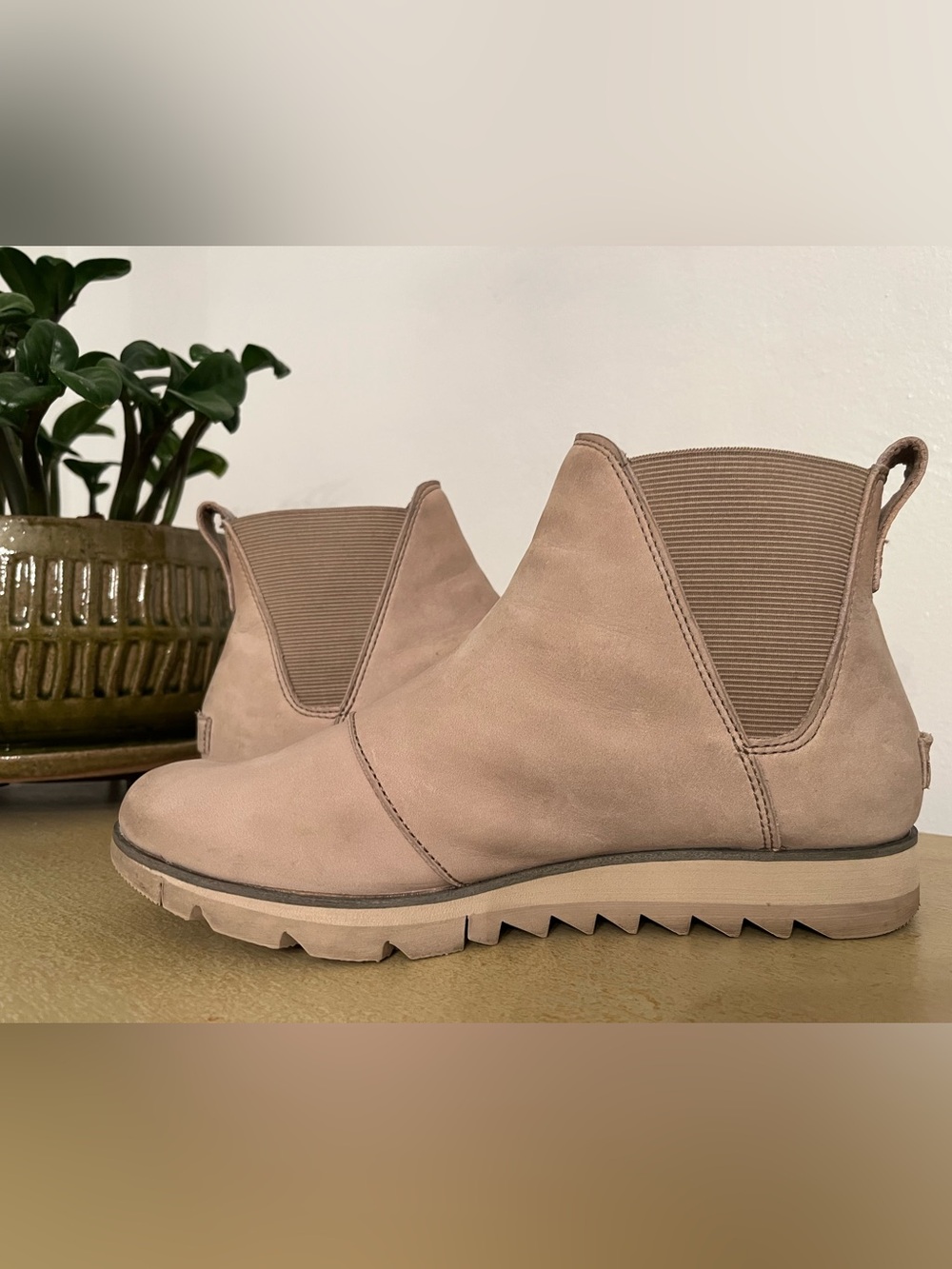 Sorel Tan Suede Leather Harlow Chelsea Boot, 7 - Picture 4 of 11